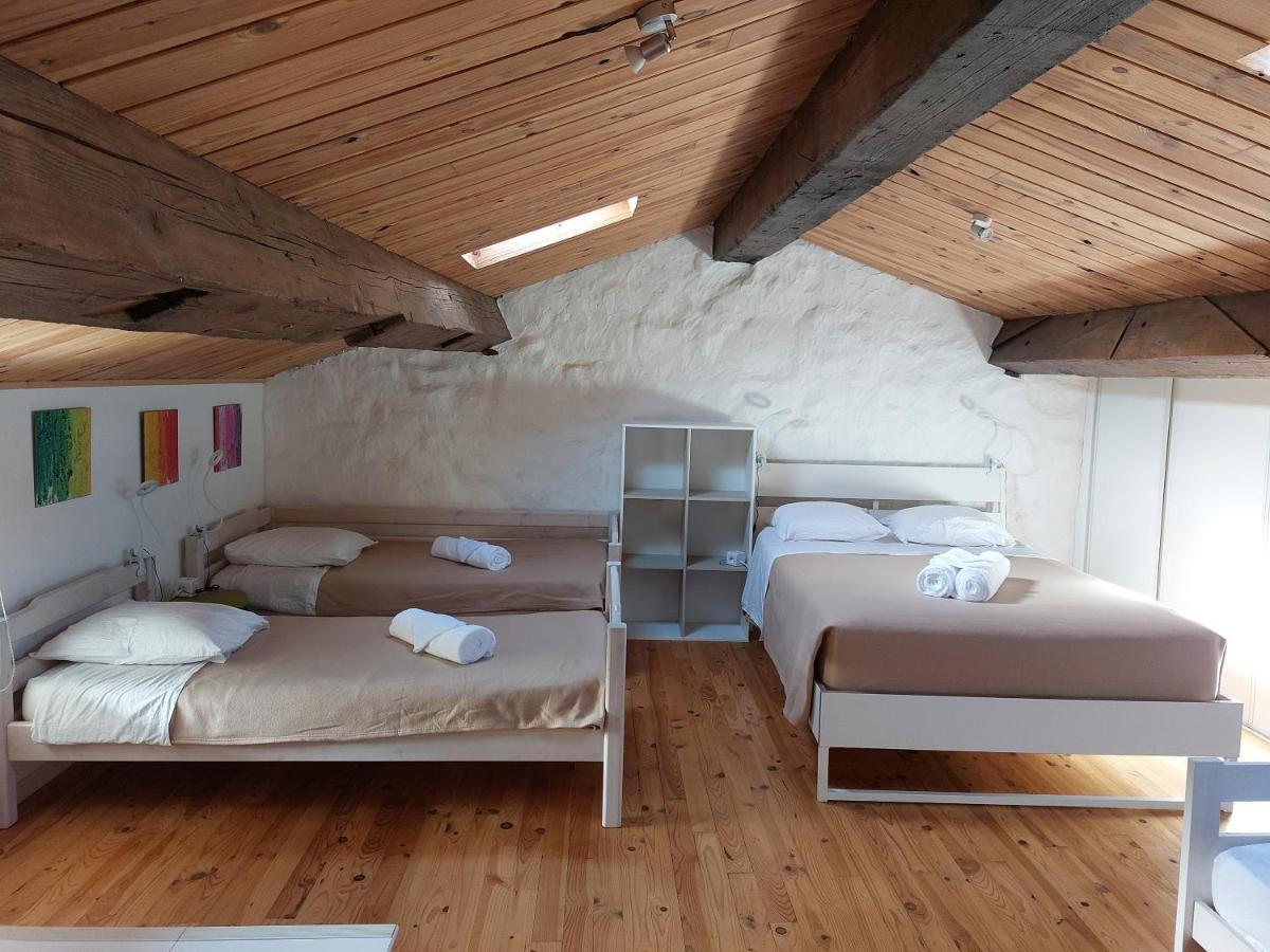 La Cambuse Des Gones - 3 * Thurins